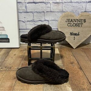 Chestnut UGG Coquette slip on brown slippers
Size 7